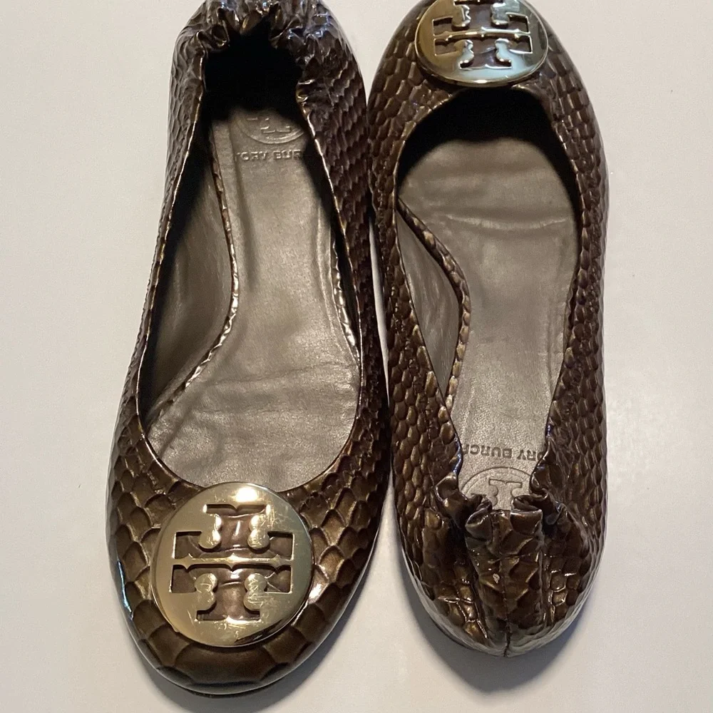 Tory Burch Reva Brown Snake Ballet Flats Gold Logo - Picture 11 of 11